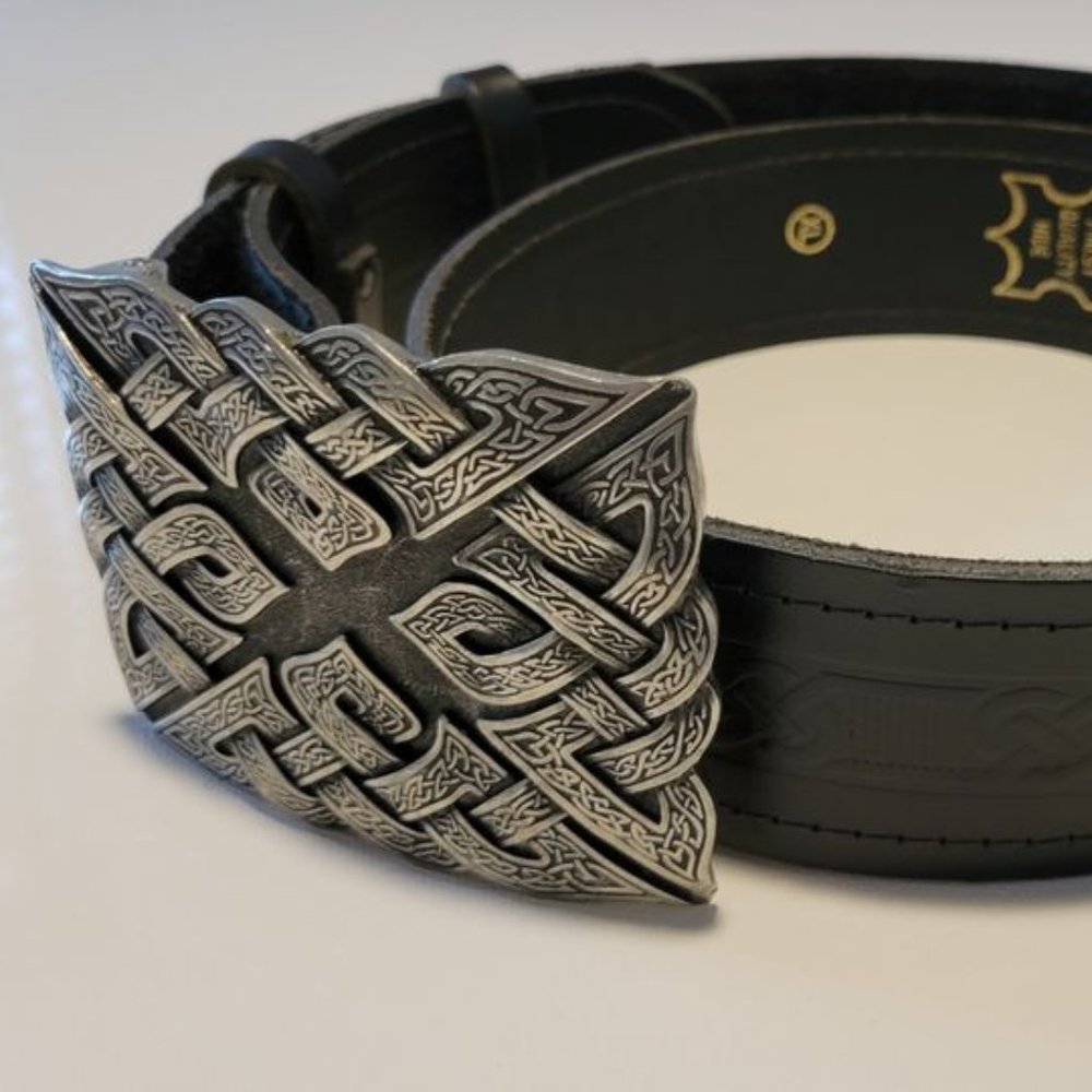 Don McKee Celtic Knot Kilt Belt Buckle with Leather Kilt Belt